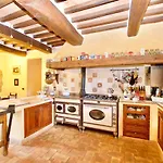 מלון Borgo Solamore *